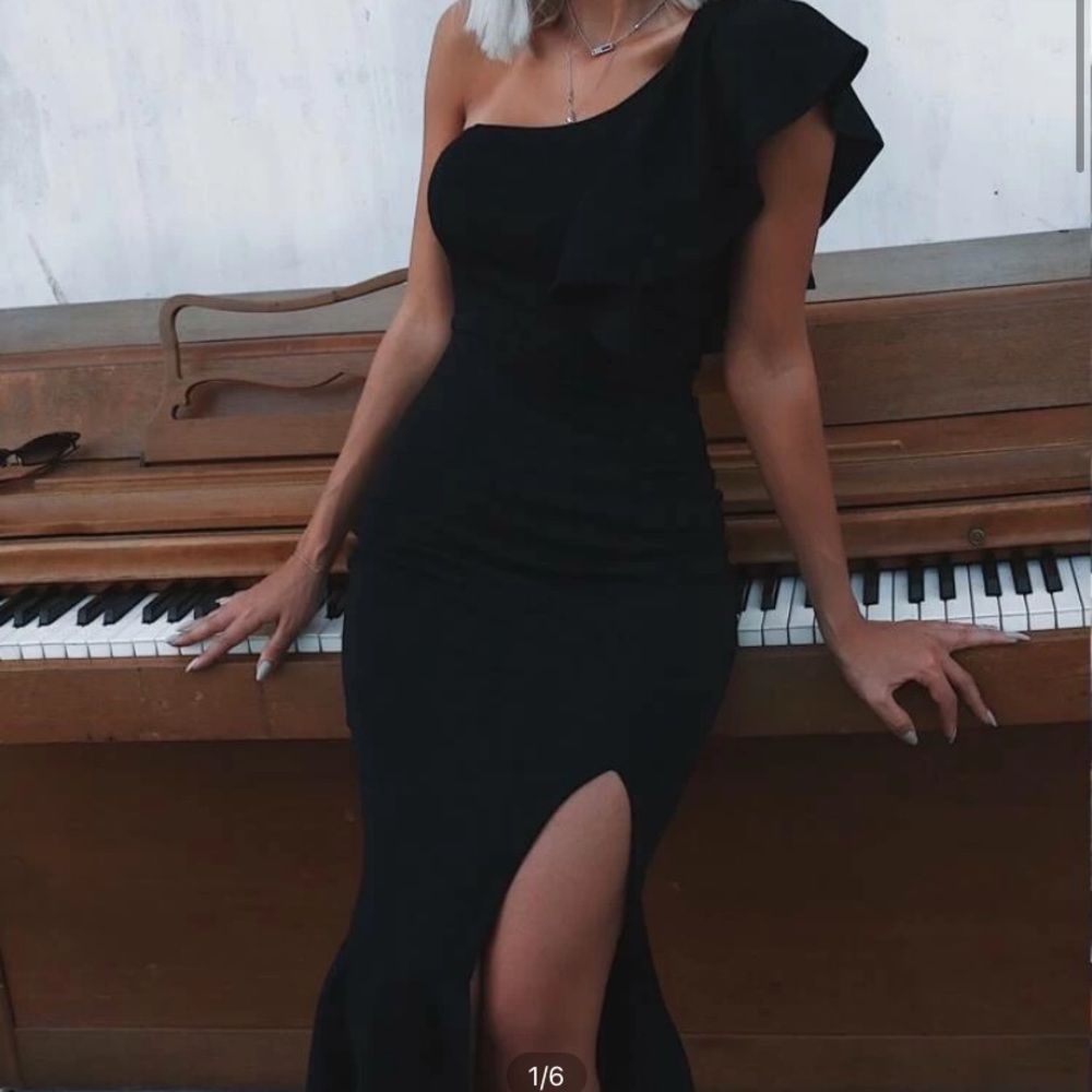 Black Dramatic Shoulder Slit Dress